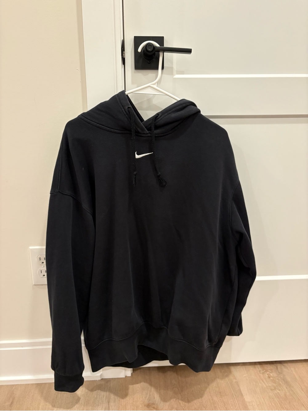 Nike Black Women's Pullover Hoodie - Picture 2 of 9